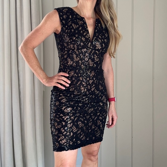 Evening dress - Black lace & sequins - Picture 2 of 6